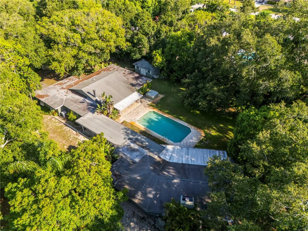 2162 LONG BOW LANE Clearwater, FL 33764