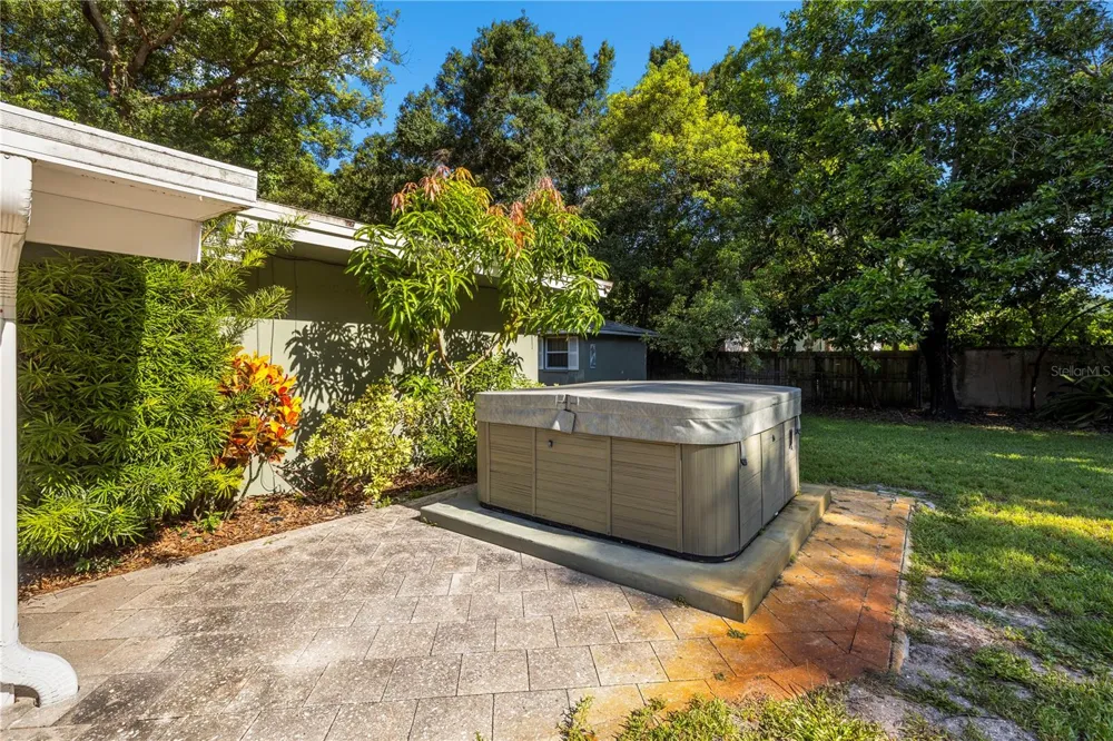2162 LONG BOW LANE Clearwater, FL 33764