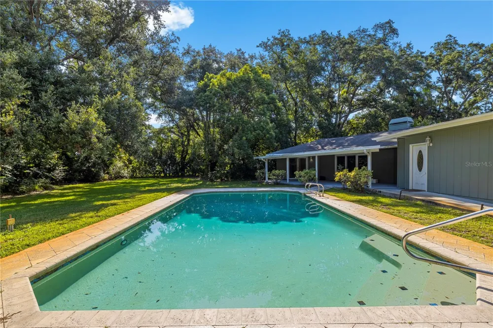 2162 LONG BOW LANE Clearwater, FL 33764