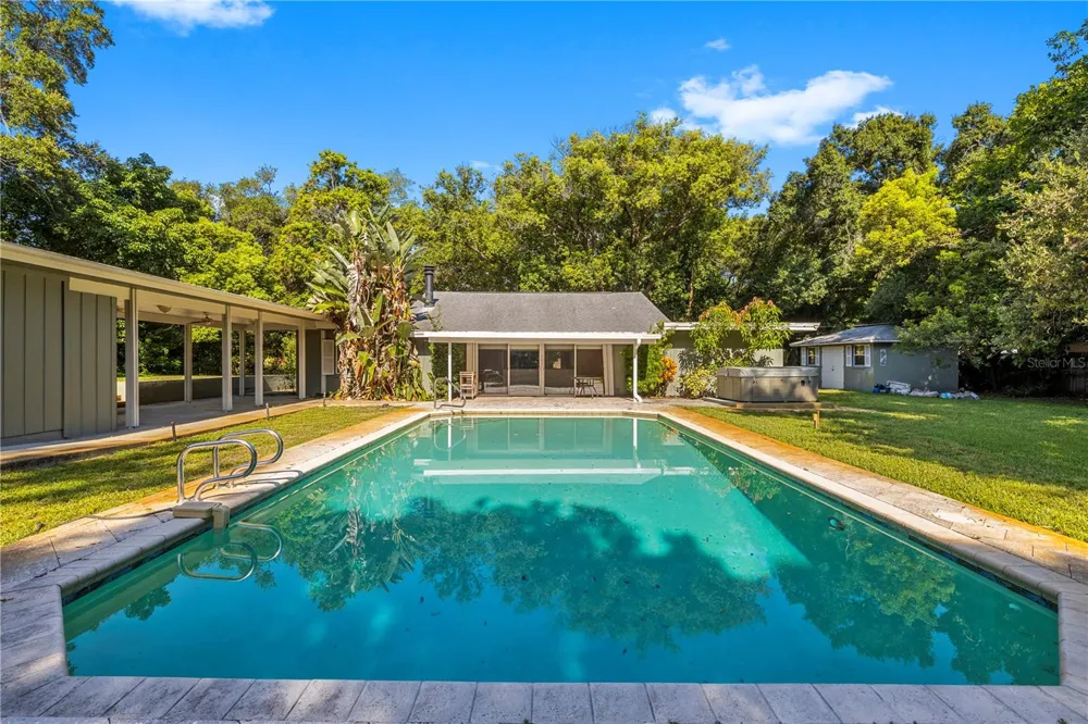 2162 LONG BOW LANE Clearwater, FL 33764