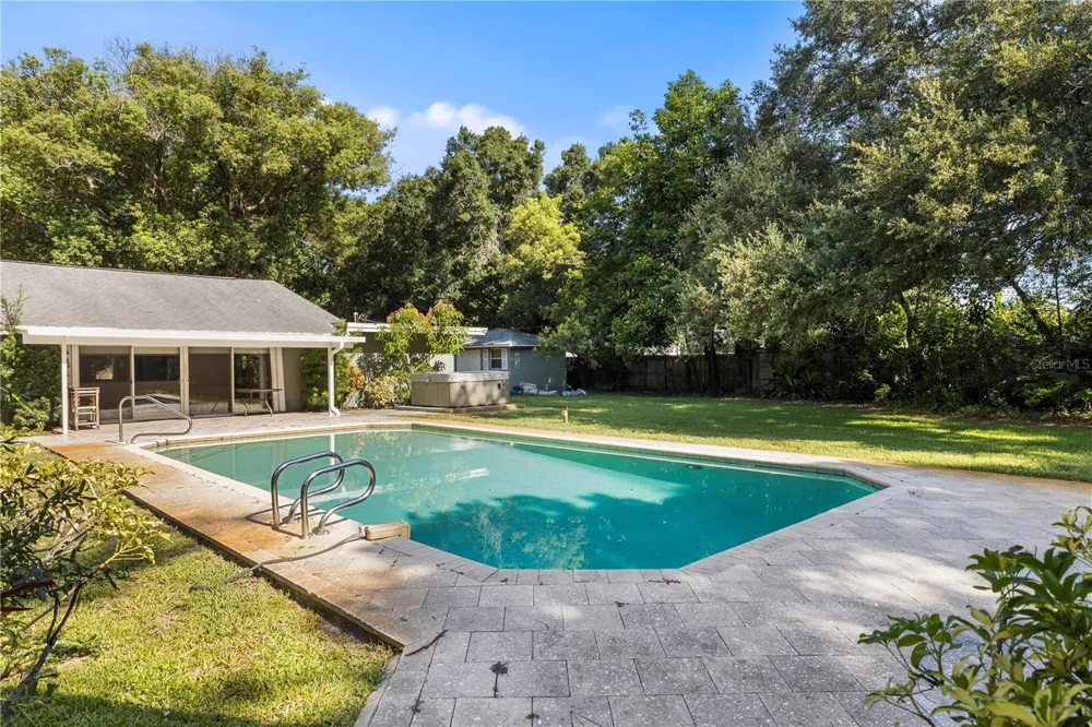 2162 LONG BOW LANE Clearwater, FL 33764