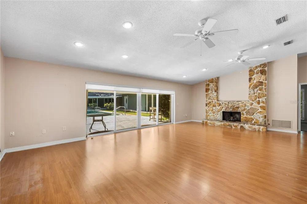 2162 LONG BOW LANE Clearwater, FL 33764