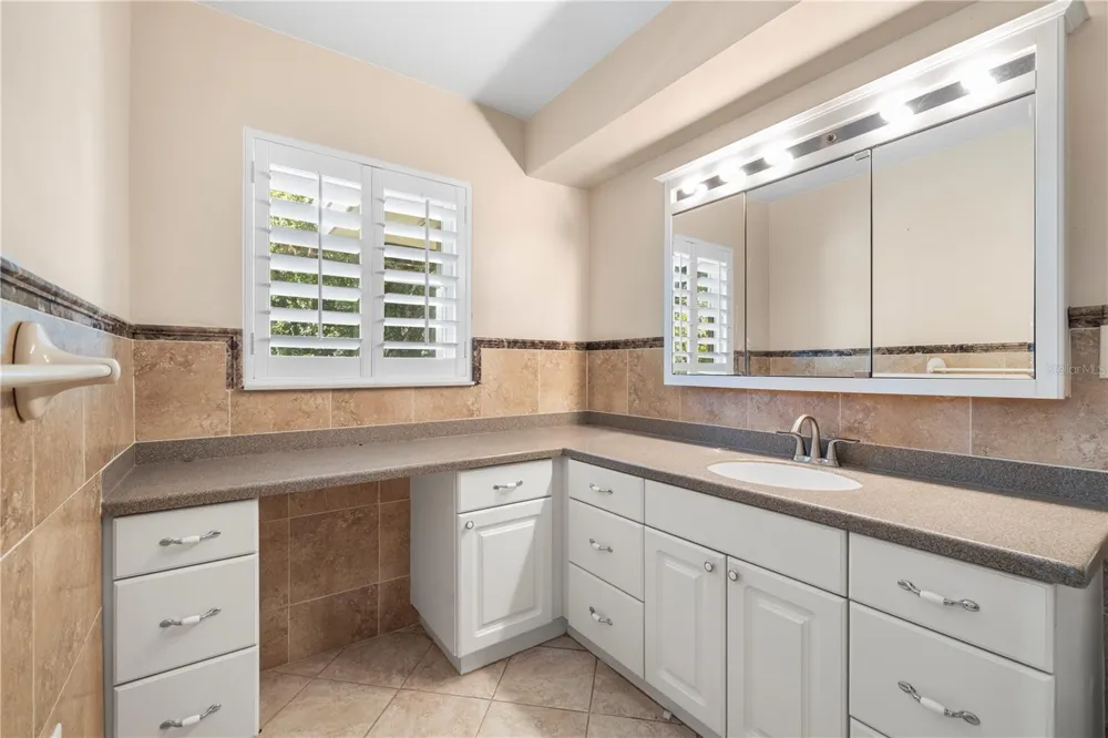 2162 LONG BOW LANE Clearwater, FL 33764