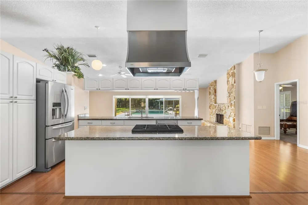 2162 LONG BOW LANE Clearwater, FL 33764