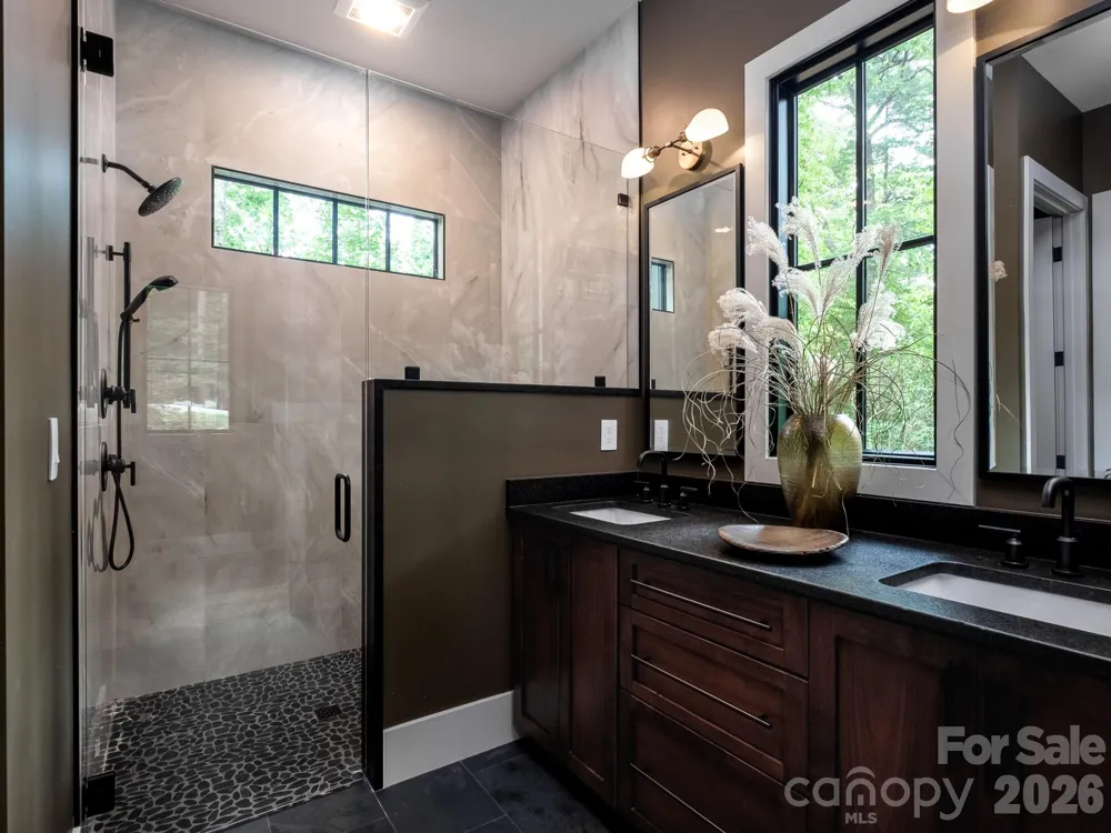 465 Mountain Brook Trail Brevard, NC 28712