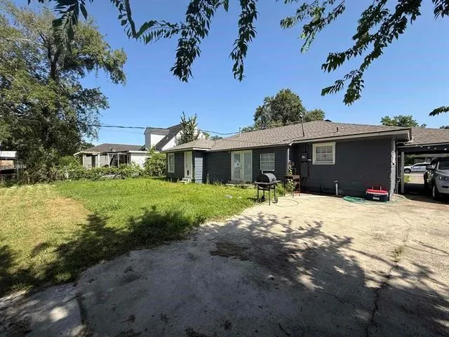 2330 Rusk Street Beaumont, TX 77702