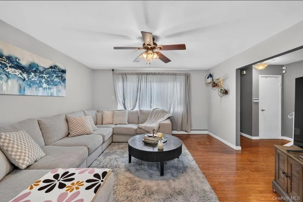 60 Lincoln Avenue Deer Park, NY 11729