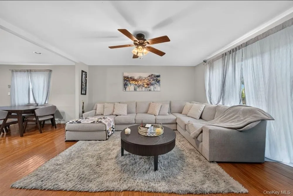 60 Lincoln Avenue Deer Park, NY 11729