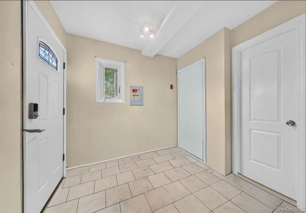 60 Lincoln Avenue Deer Park, NY 11729