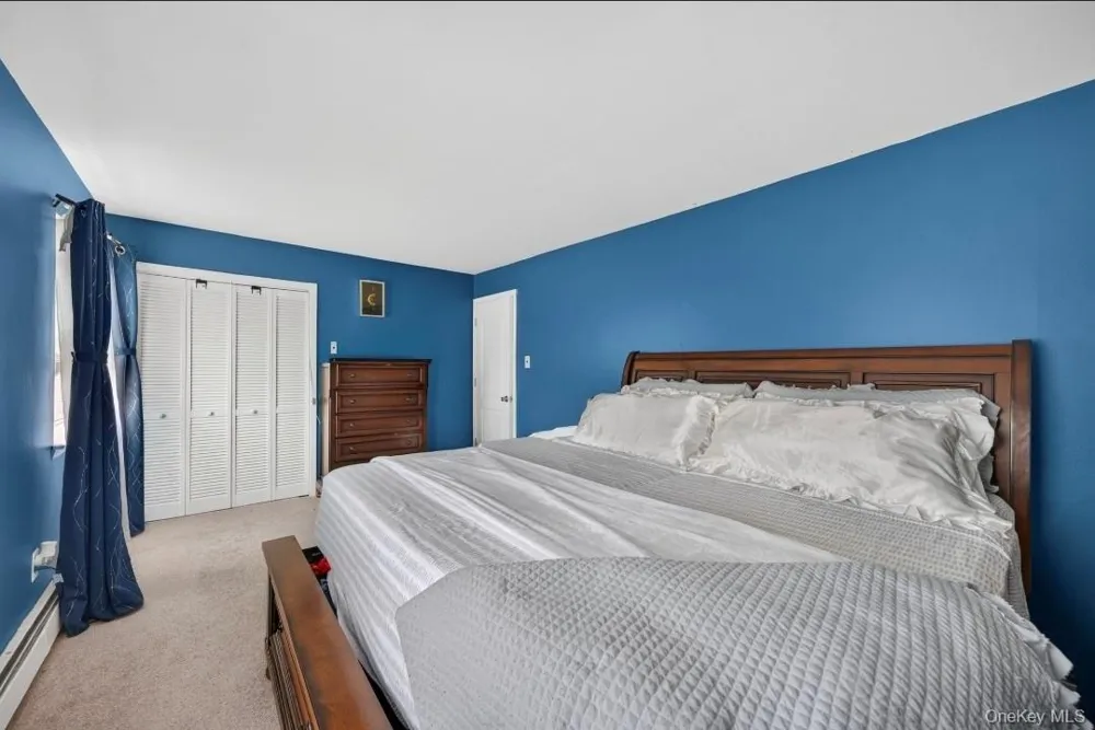 60 Lincoln Avenue Deer Park, NY 11729