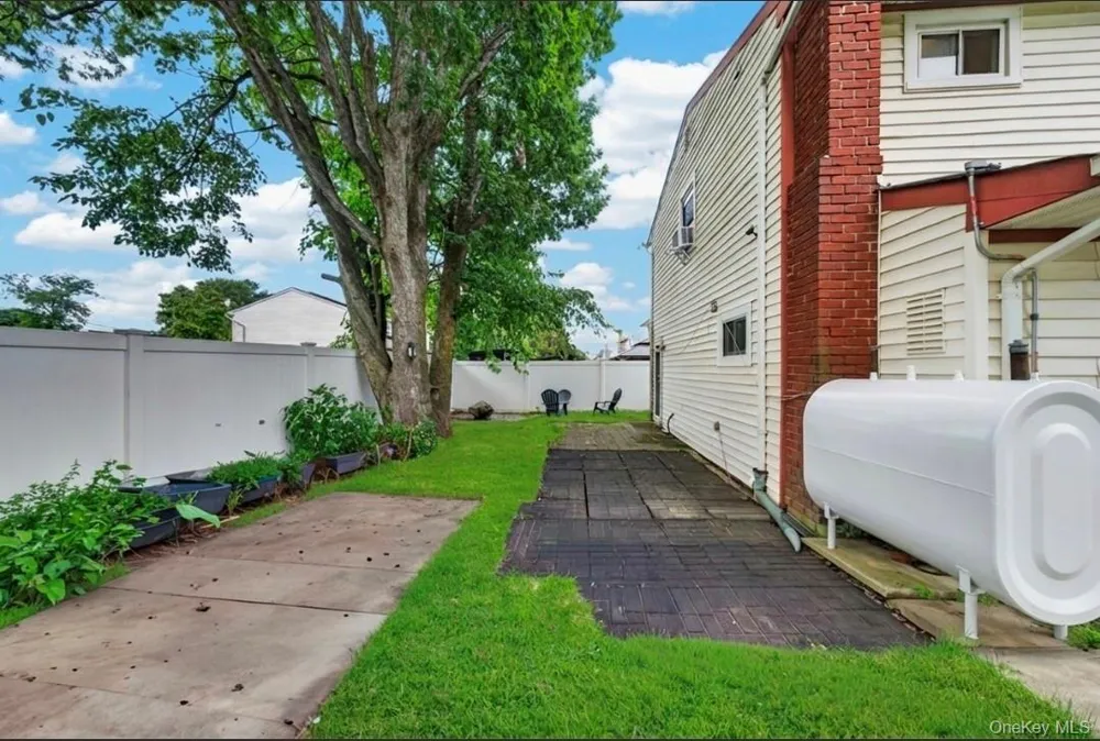 60 Lincoln Avenue Deer Park, NY 11729