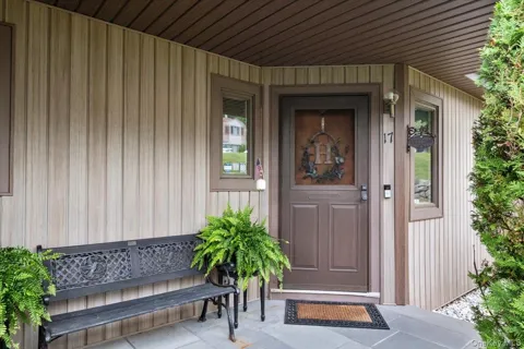 17 High Meadow Trail