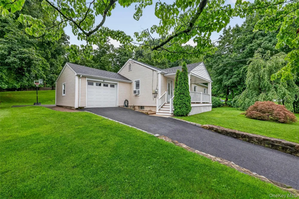 8 Durrin Avenue Cortlandt Manor, NY 10567