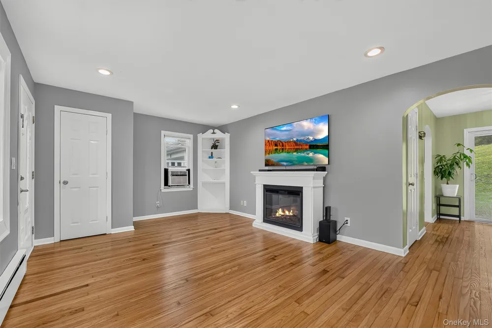 8 Durrin Avenue Cortlandt Manor, NY 10567