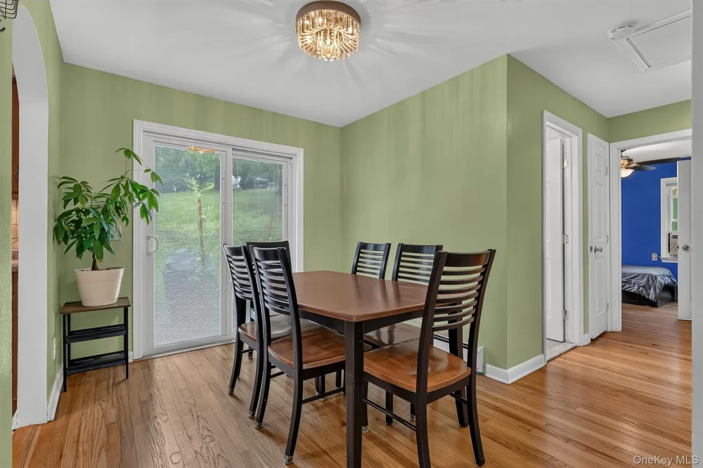 8 Durrin Avenue Cortlandt Manor, NY 10567
