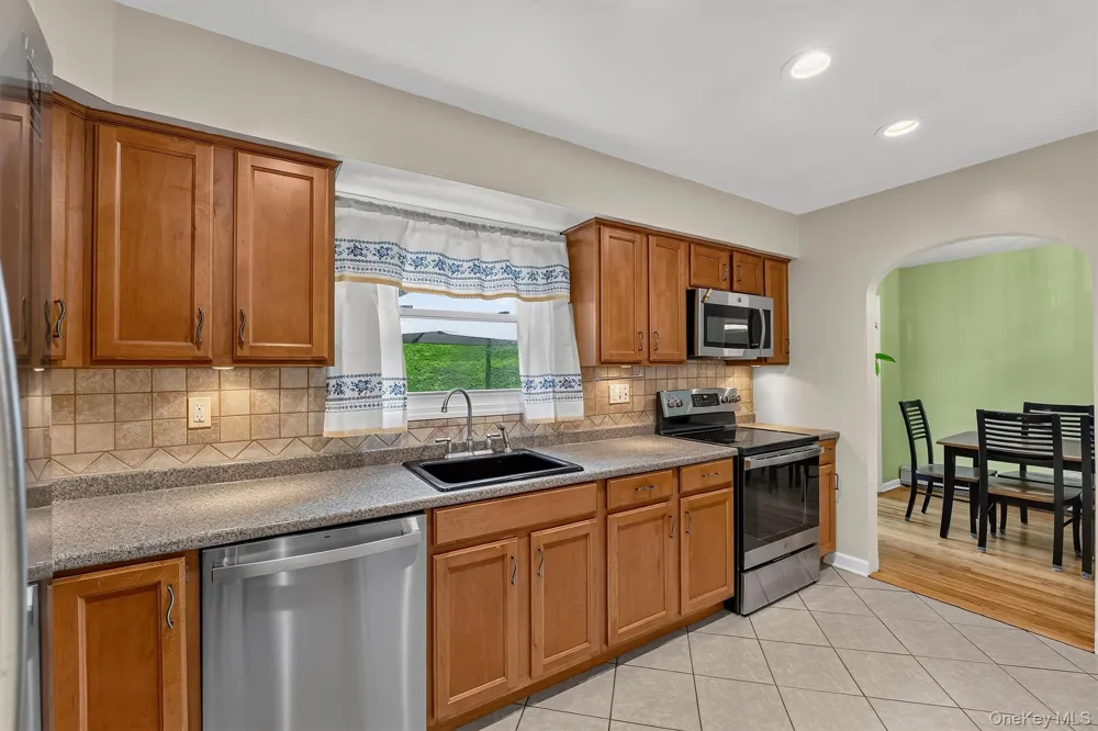 8 Durrin Avenue Cortlandt Manor, NY 10567