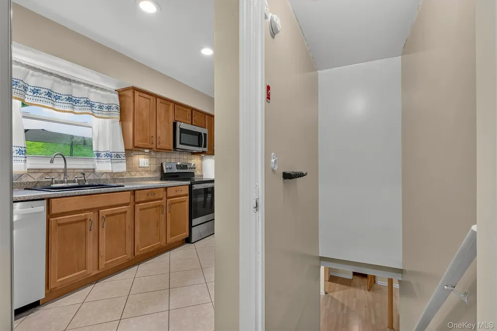 8 Durrin Avenue Cortlandt Manor, NY 10567