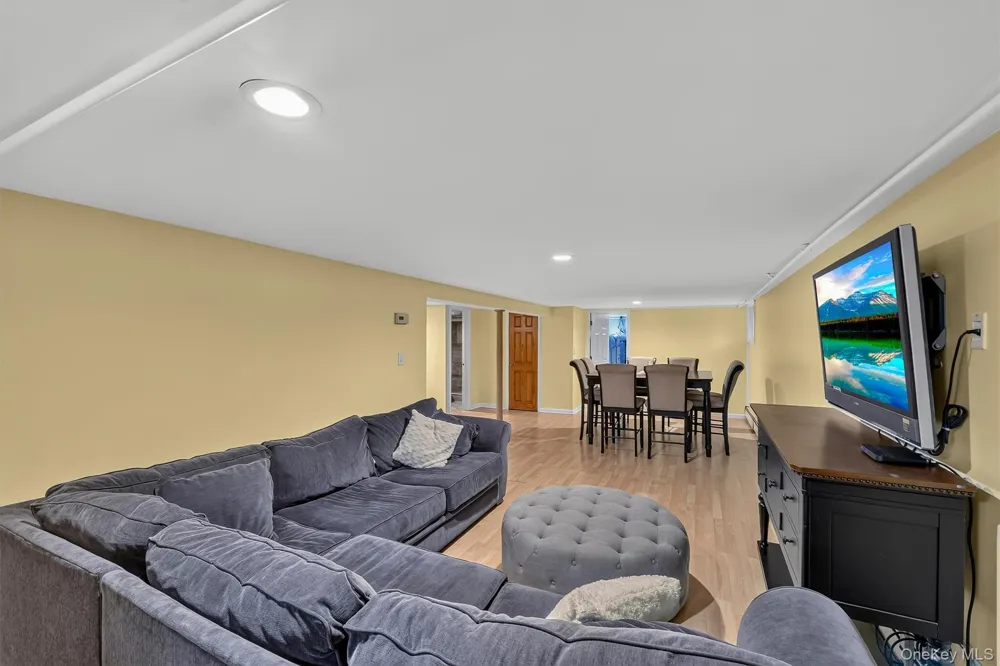 8 Durrin Avenue Cortlandt Manor, NY 10567