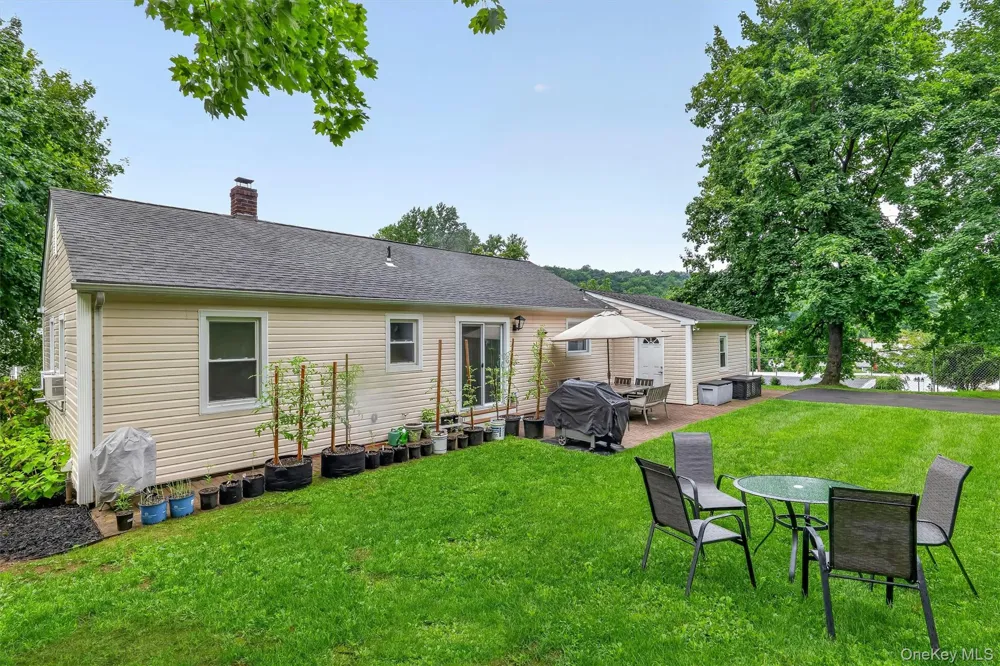8 Durrin Avenue Cortlandt Manor, NY 10567