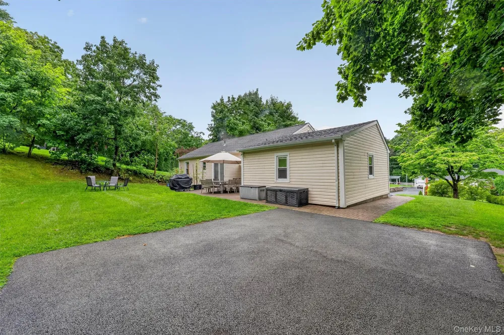 8 Durrin Avenue Cortlandt Manor, NY 10567