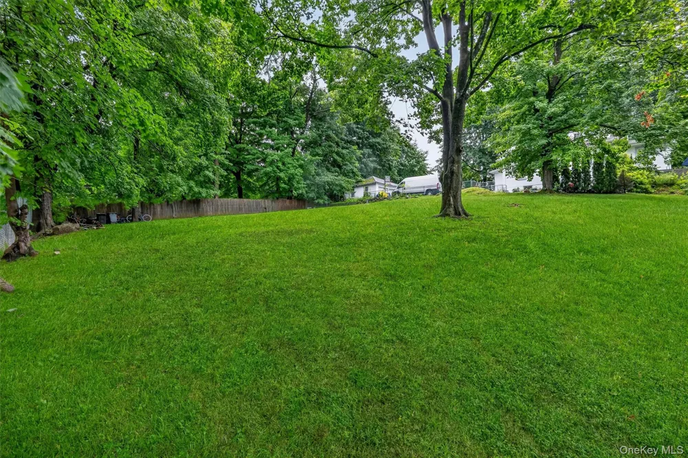 8 Durrin Avenue Cortlandt Manor, NY 10567