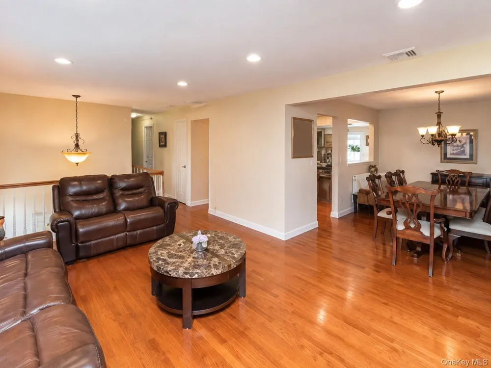 10 Roe Circle Monroe, NY 10950