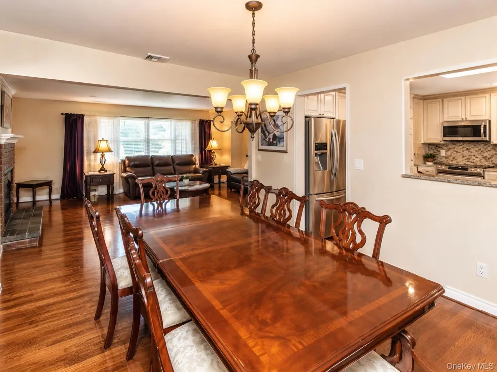 10 Roe Circle Monroe, NY 10950