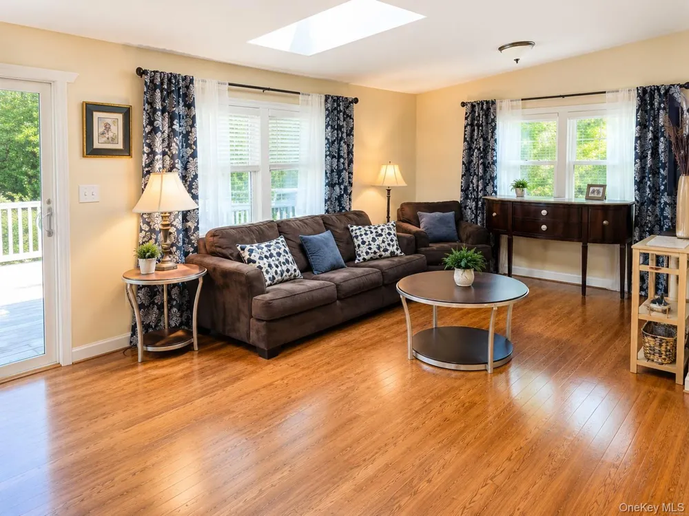 10 Roe Circle Monroe, NY 10950