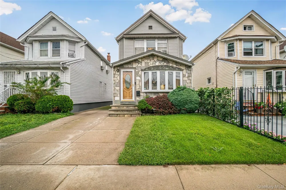 9423 209th Street Queens Village, NY 11428