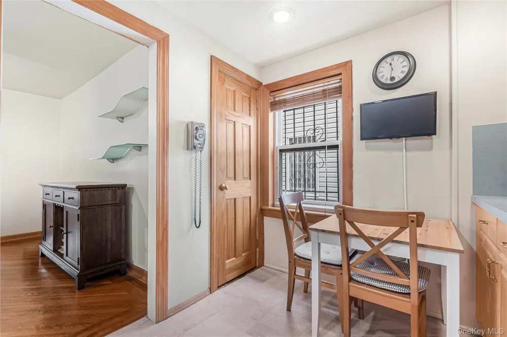9423 209th Street Queens Village, NY 11428