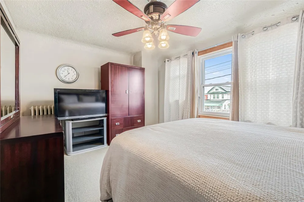 9423 209th Street Queens Village, NY 11428