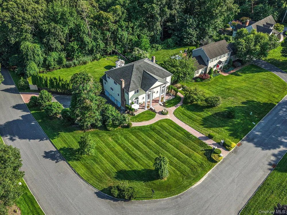 3 Dover Court Wading River, NY 11792