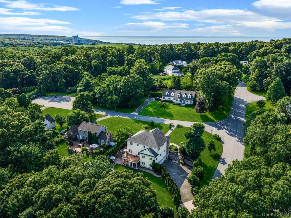 3 Dover Court Wading River, NY 11792