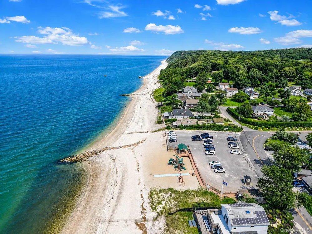 3 Dover Court Wading River, NY 11792