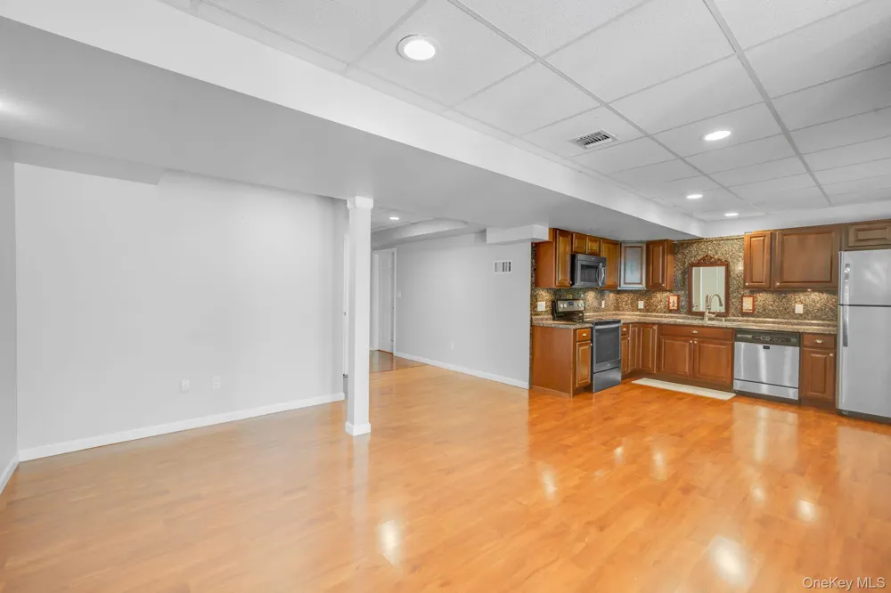 3 Dover Court Wading River, NY 11792