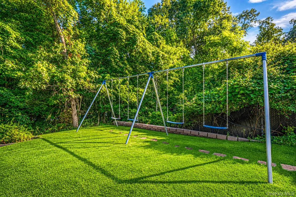 3 Dover Court Wading River, NY 11792