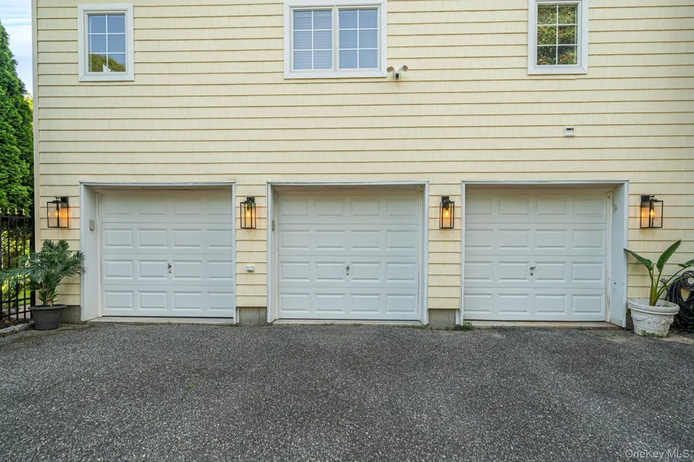 3 Dover Court Wading River, NY 11792