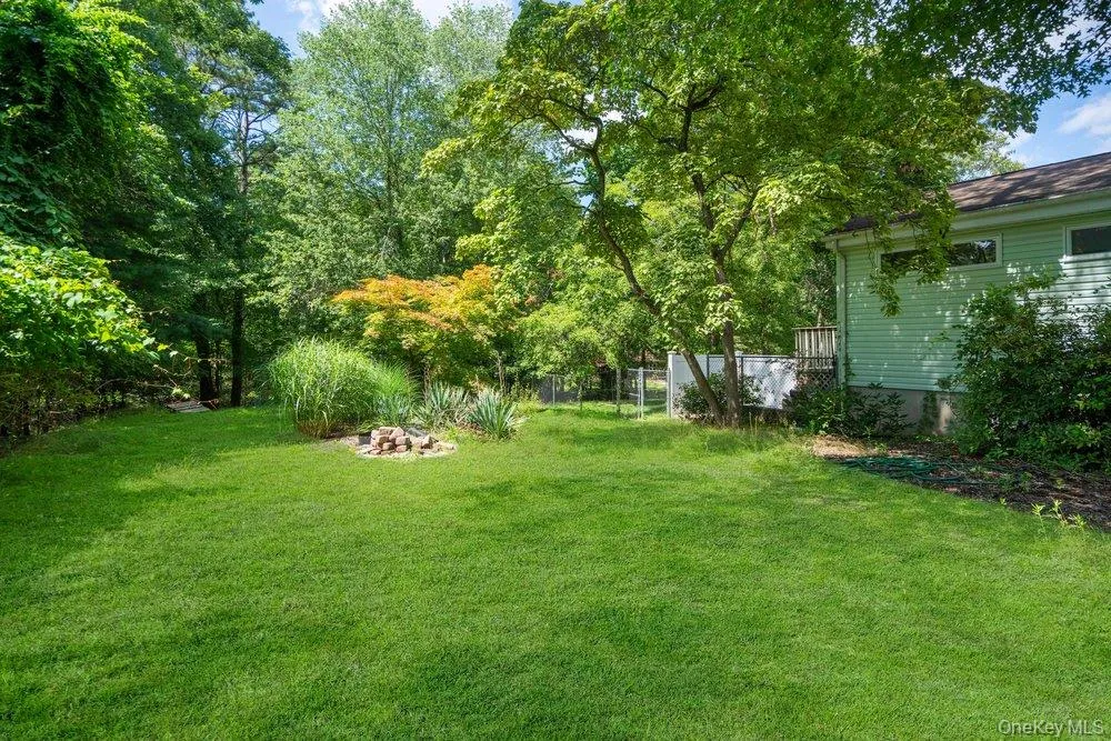 64 Sally Lane Ridge, NY 11961