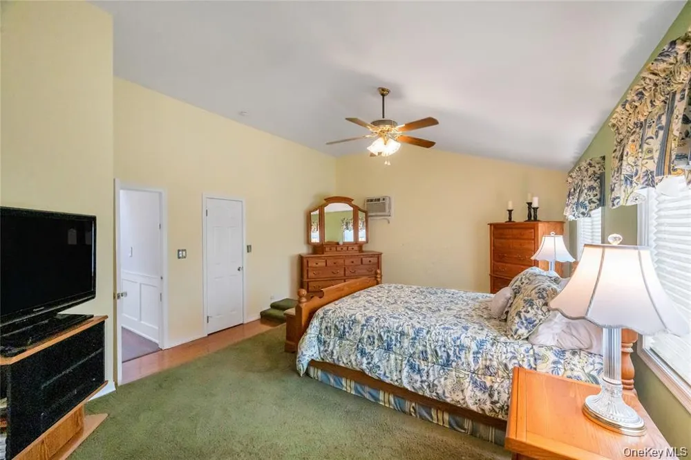 26 Ballad Lane Hicksville, NY 11801