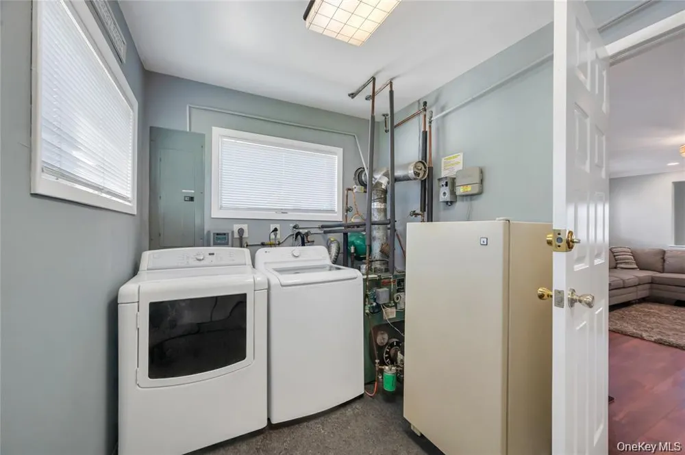 26 Ballad Lane Hicksville, NY 11801