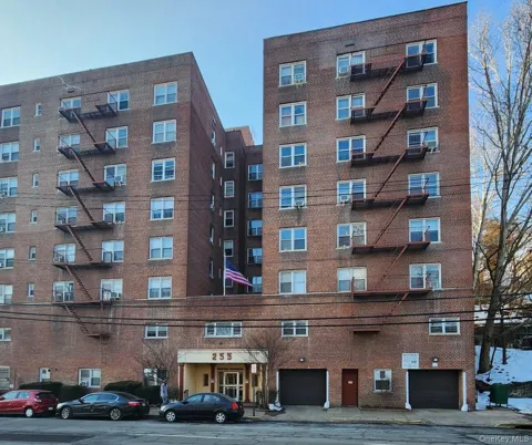 255 Bronx River Road #4R