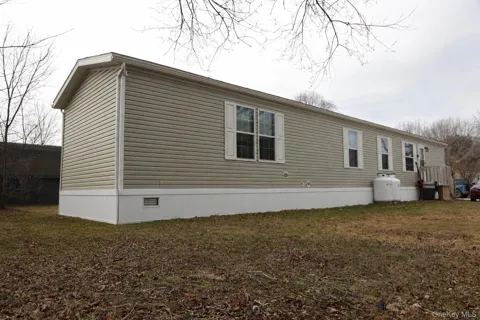 40 Tiger Lily Drive