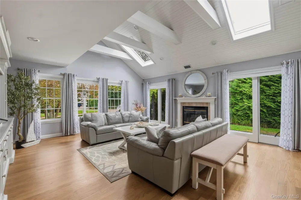 5 Juniper Lane Southampton, NY 11968