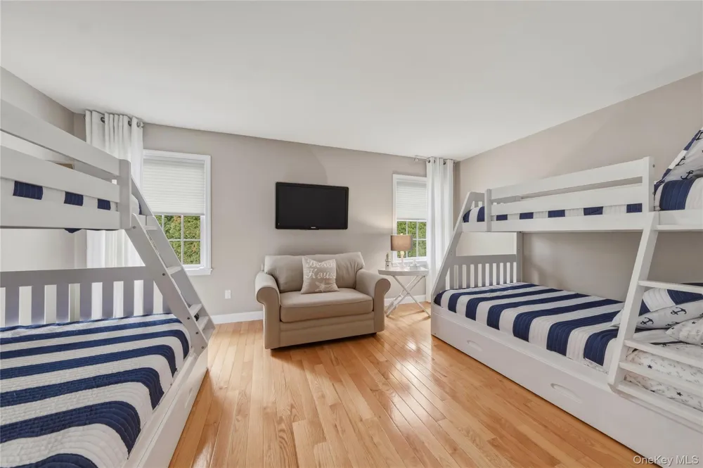 5 Juniper Lane Southampton, NY 11968