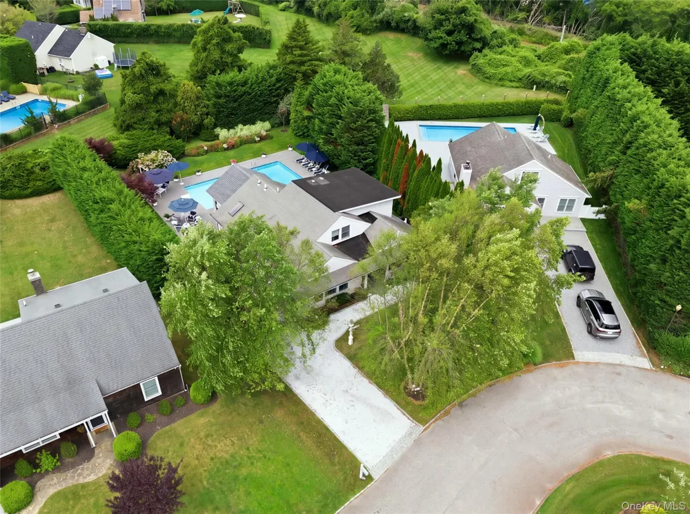 5 Juniper Lane Southampton, NY 11968