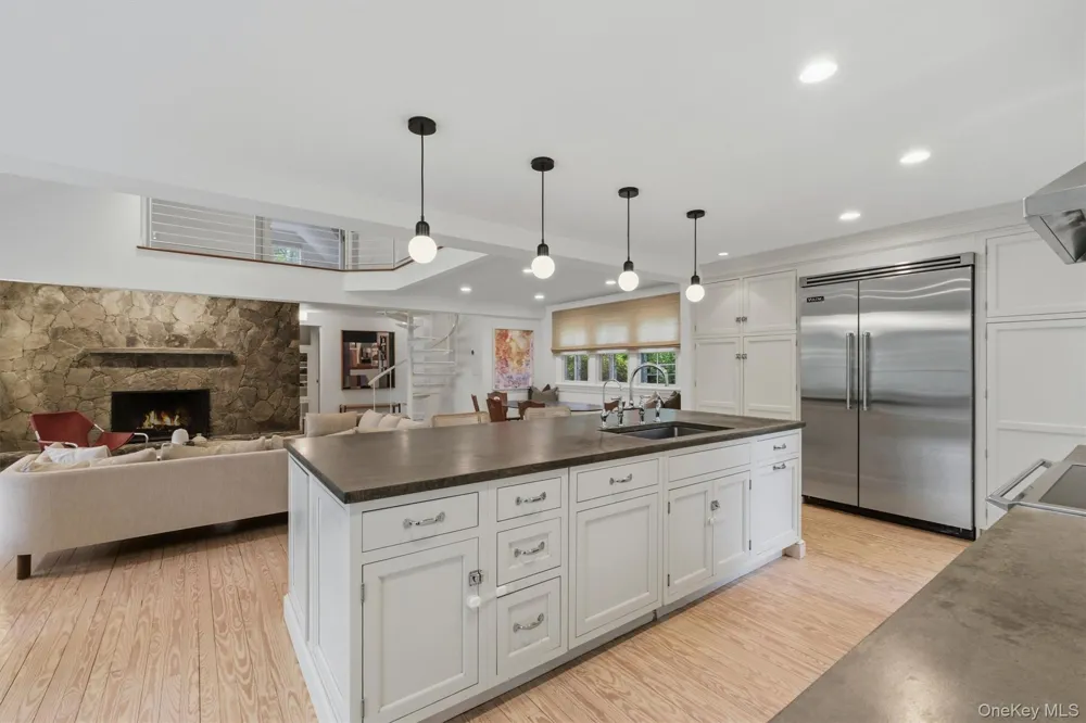 174 Lake Shore Road Putnam Valley, NY 10579