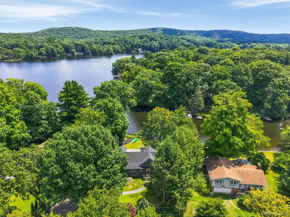 174 Lake Shore Road Putnam Valley, NY 10579