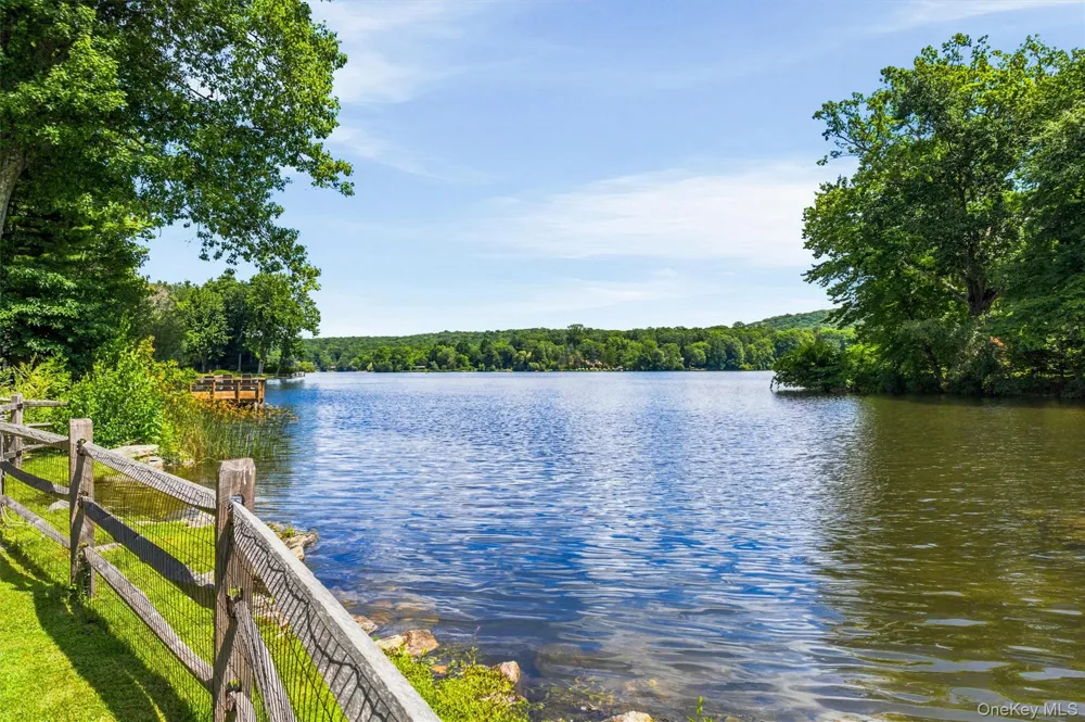 174 Lake Shore Road Putnam Valley, NY 10579