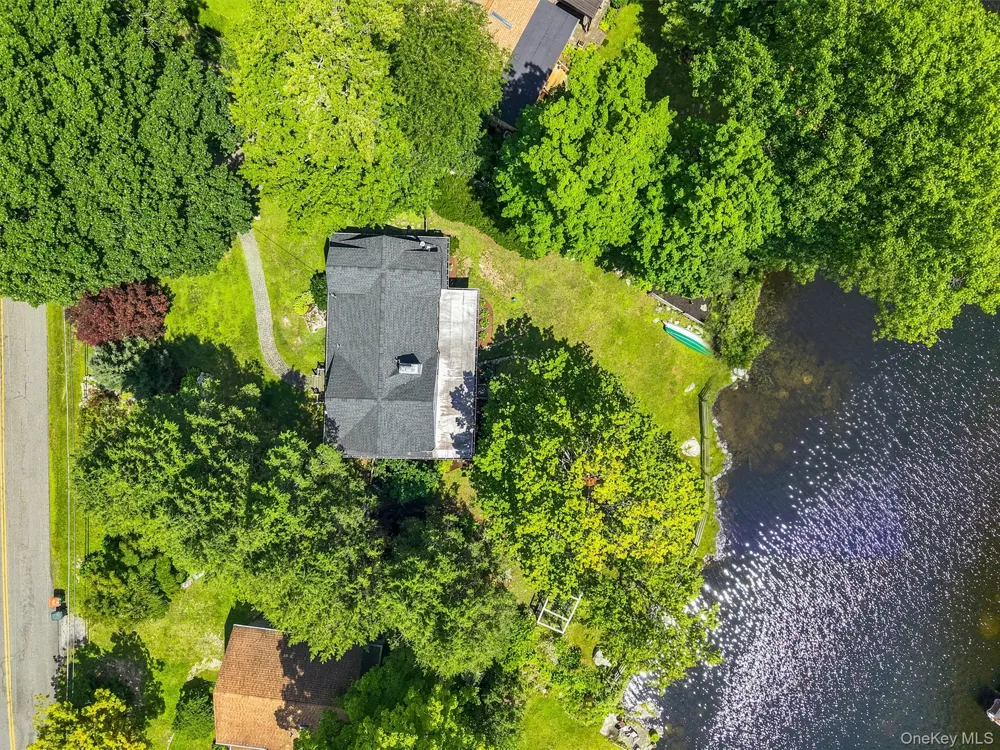 174 Lake Shore Road Putnam Valley, NY 10579