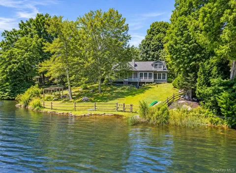 174 Lake Shore Road